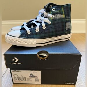 NEW Chuck Taylor Plaid Converse size 1